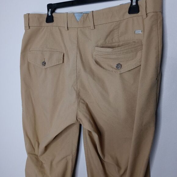Nike dri-fit golf pants in tan size 36×30 - Picture 3 of 5